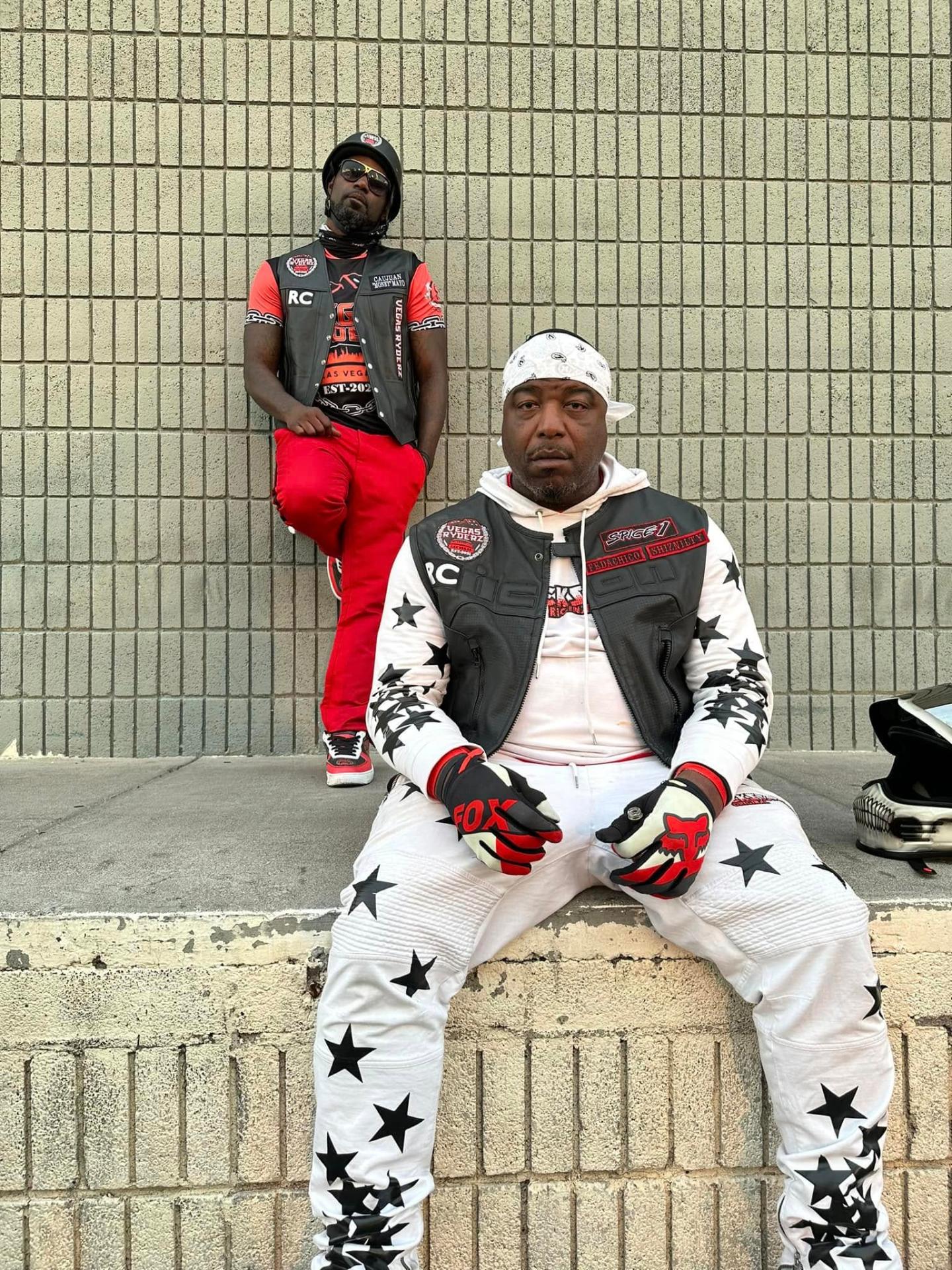 RC & Spice 1, Curbside