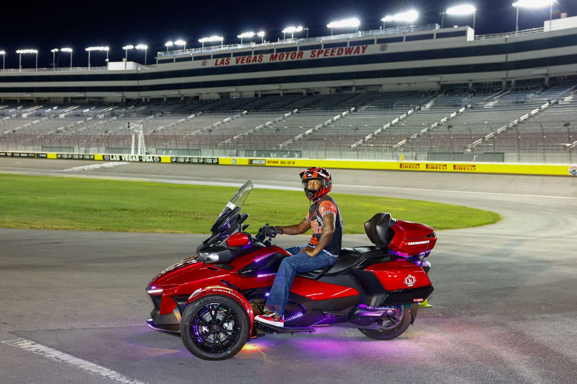 Speedway Night, Red Spyder