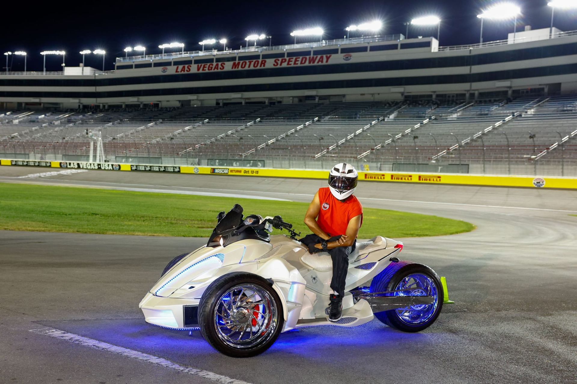 Speedway Night, White Spyder